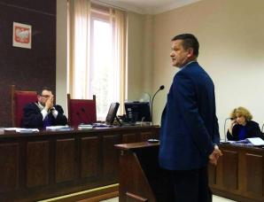 Czy sędzia Marcin Ilków uzna argument mecenas Moniki Sąsiada, że nie można występować do sądu po pieniądze na podstawie nieprawomocnego wyroku? Dlaczego Tomasz Dyga i jego ojciec Jan Dyga ukryli przed sądem kobietę, która rzekomo miała być pokrzywdzona?