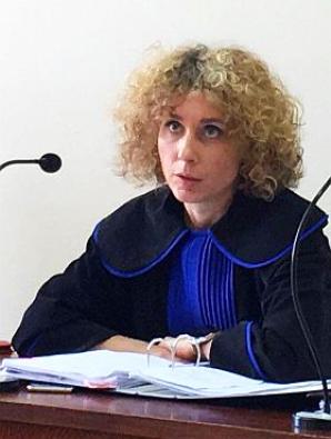 Czy sędzia Marcin Ilków uzna argument mecenas Moniki Sąsiada, że nie można występować do sądu po pieniądze na podstawie nieprawomocnego wyroku? Dlaczego Tomasz Dyga i jego ojciec Jan Dyga ukryli przed sądem kobietę, która rzekomo miała być pokrzywdzona?