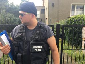 [VIDEO] Rutkowski poszukuje zaginionego 38-latka o nazwisku Paweł Ciechomski. Wiózł 1 mln 130 tys. złotych by oddać firmie Kartex i zniknął wraz z rodziną!