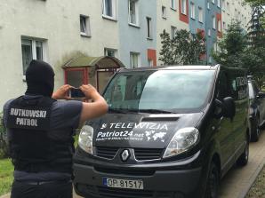 [VIDEO] Rutkowski poszukuje zaginionego 38-latka o nazwisku Paweł Ciechomski. Wiózł 1 mln 130 tys. złotych by oddać firmie Kartex i zniknął wraz z rodziną!