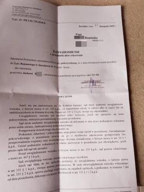 [VIDEO] Prokuratura oskarżyła Jacka B. o porwanie własnych dzieci. Wciąż więzi 7-letniego Michałka nie pozwalając mu chodzić z kolegami do pierwszej klasy.  Przestępcę wspierają rodzice - Grażyna i Kazimierz B. Jutro Sąd ma zmusić ich do wydania chłopca!