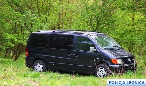 Legnica: Policjanci zatrzymali mężczyznę, który ukradł mercedesa