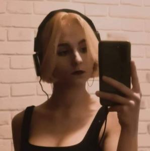 RUTKOWSKI: W Krakowie zaginęła 16-letnia DOMINIKA GORCZYCA. Ostatni raz widziana była 27 grudnia 2022 w galerii handlowej Serenada. Wiesz gdzie jest? Dzwoń na numer alarmowy 600 007 007