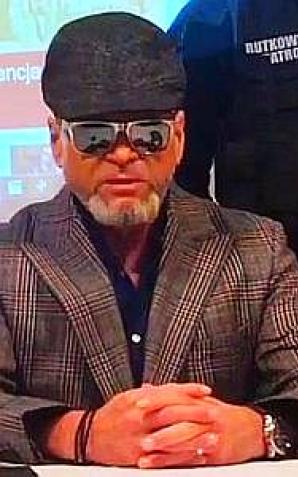 Czy Santander Bank Polska potrafi chronić swoich klientów przed wyłudzeniami? Kolejna Polka straciła ponad 16 tysięcy euro! I nie uzyskawszy pomocy od banku ani szczegółowego wyjaśnienia, zwróciła się o pomoc do Krzysztofa Rutkowskiego!