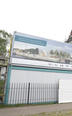 Wmurowanie kamienia węgielnego pod budowę Muzeum Archeologii Podwodnej i Rybołówstwa Bałtyckiego w Łebie. Muzeum w Łebie będzie swoistą odpowiedzią na historię prezentowaną przez takie muzea jak Muzeum Łodzi Wikingów w norweskim Oslo czy duńskim Roskilde.