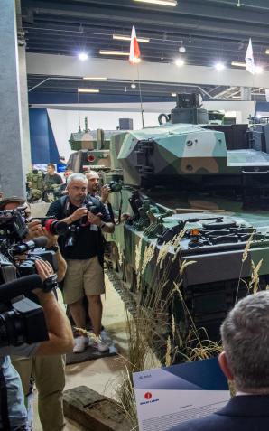 [VIDEO] Ważne umowy na modernizację Wojska Polskiego podpisano w Kielcach