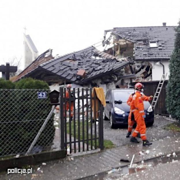 Jedna osoba zginęła w wyniku wybuchu budynku w Kobiernicach. Śledczy ustalają okoliczności tragedii