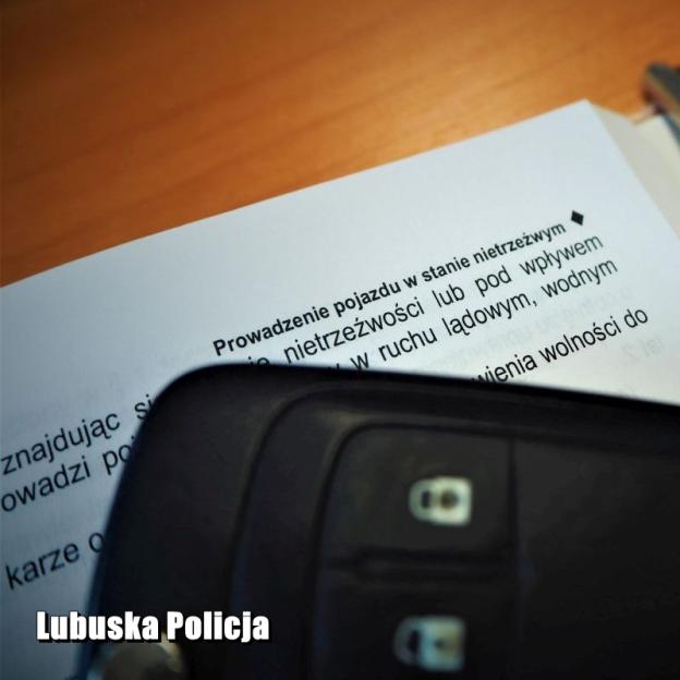  Pijana matka wiozła dziecko do przedszkola. Miała 2,5 promila w organizmie