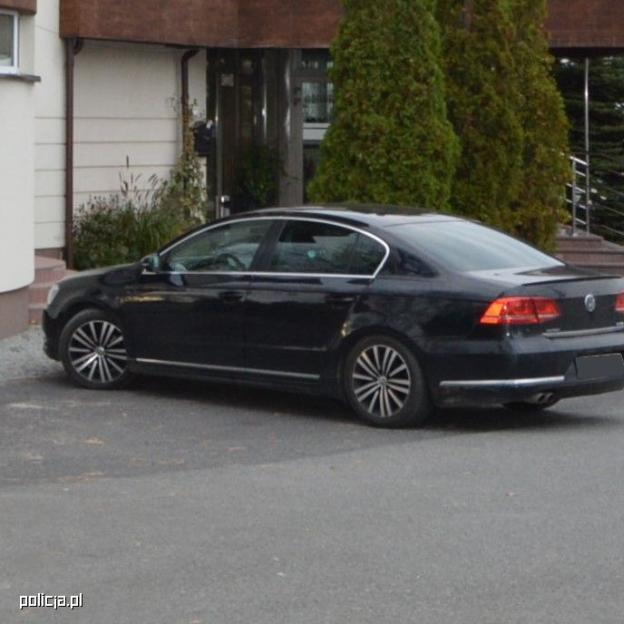 Mąż udaremnił kradzież auta i żony