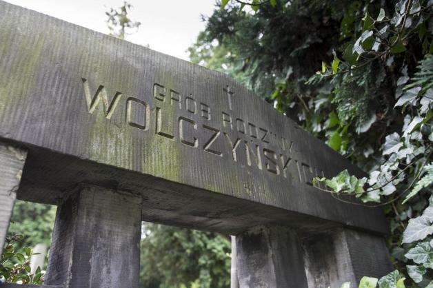 Stary Cmentarz - miasto odnawia nagrobki zasłużonych łodzian