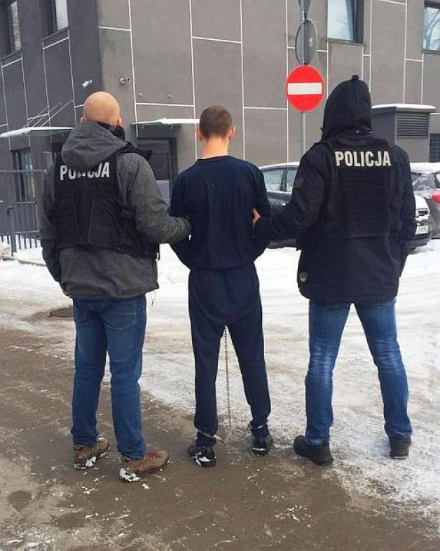 34-latek zamordował współlokatorkę. Ciało 86-latki schował w kanapie