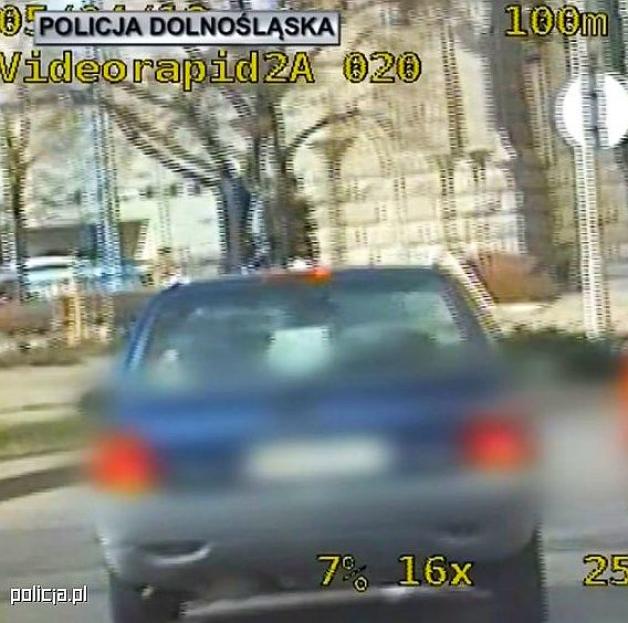 Areszt za niezatrzymanie się do kontroli drogowej i jazdę z prędkością ponad 100 km/h w mieście
