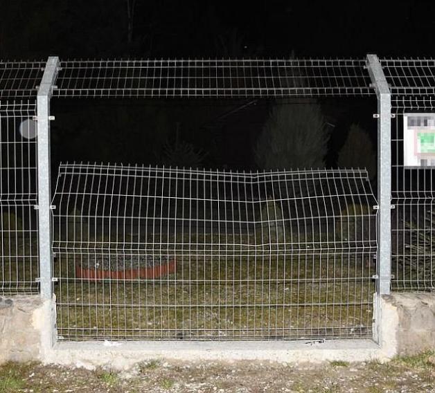 Postanowili zwiedzić ZOO pomimo tego, że było zamknięte