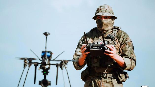 [VIDEO] Żelazny Obrońca 25 – Wojsko Polskie testuje drony i innowacje dla bezpieczeństwa mieszkańców